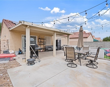 749 Salt Flats Circle - Photo Thumbnail 14
