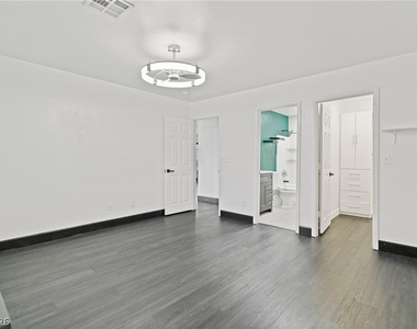 749 Salt Flats Circle - Photo Thumbnail 7