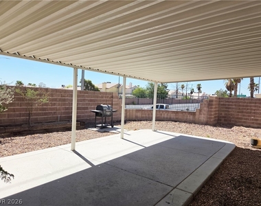 1900 Villa Vista Way - Photo Thumbnail 22