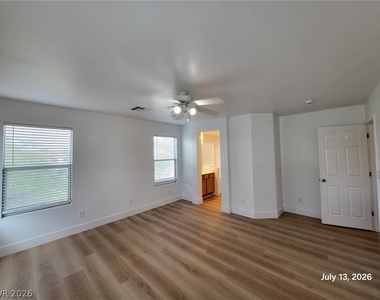 6142 Novelty Street - Photo Thumbnail 12