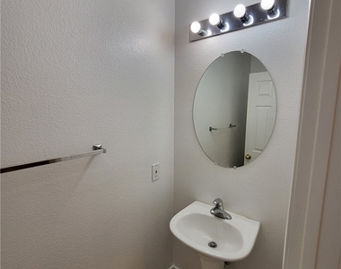 6142 Novelty Street - Photo Thumbnail 10