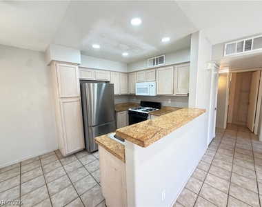 3085 Casey Drive - Photo Thumbnail 3