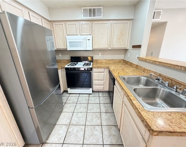 3085 Casey Drive - Photo Thumbnail 7