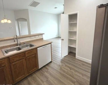 4607 Dealers Choice Way - Photo Thumbnail 5