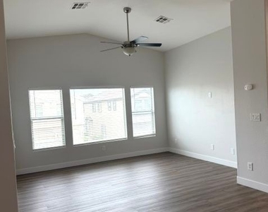 4607 Dealers Choice Way - Photo Thumbnail 12