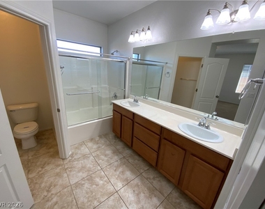 10351 Poplar Park Avenue - Photo Thumbnail 9