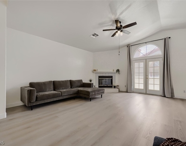 8301 Boseck Drive - Photo Thumbnail 3