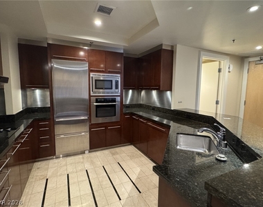 2700 S Las Vegas Boulevard - Photo Thumbnail 6