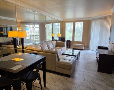 270 E Flamingo Road - Photo Thumbnail 6