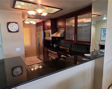 270 E Flamingo Road - Photo Thumbnail 3
