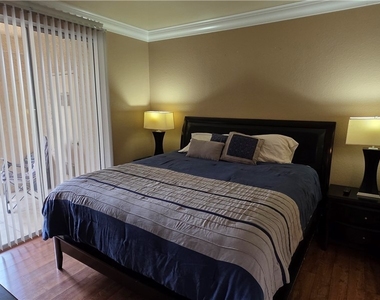 270 E Flamingo Road - Photo Thumbnail 13
