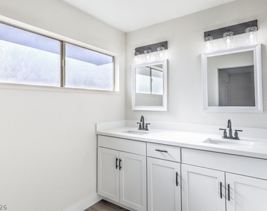 7201 Blizzard Lane - Photo Thumbnail 11