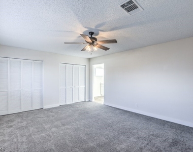 7201 Blizzard Lane - Photo Thumbnail 10