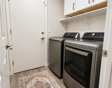 8328 Blazing Sky Court - Photo Thumbnail 11