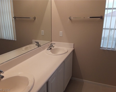 824 Ribbon Grass Avenue - Photo Thumbnail 14