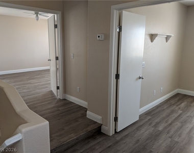 824 Ribbon Grass Avenue - Photo Thumbnail 10