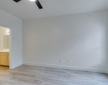8250 N Grand Canyon Drive - Photo Thumbnail 32