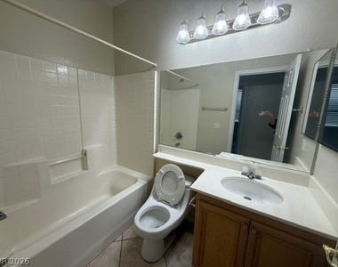 7634 Avila Beach Avenue - Photo Thumbnail 11