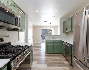 3826 Starfield Lane - Photo Thumbnail 15