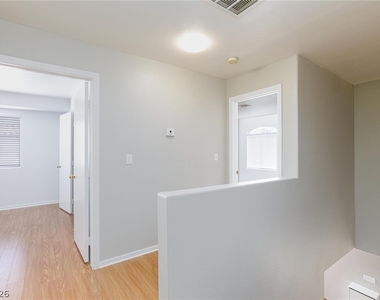 3826 Starfield Lane - Photo Thumbnail 18