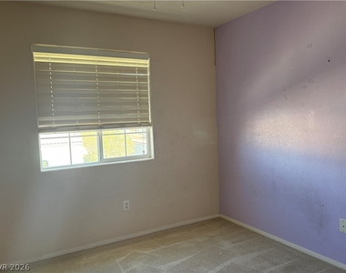 1541 Dusty Canyon Street - Photo Thumbnail 11