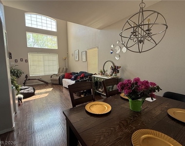 1541 Dusty Canyon Street - Photo Thumbnail 3