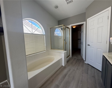 1541 Dusty Canyon Street - Photo Thumbnail 15