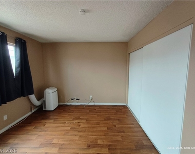 3663 Kolendo Court - Photo Thumbnail 7