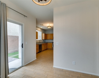1137 Village Crossing Lane - Photo Thumbnail 20