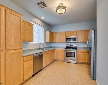 1137 Village Crossing Lane - Photo Thumbnail 22