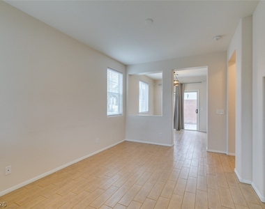 1137 Village Crossing Lane - Photo Thumbnail 4