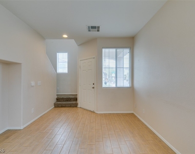 1137 Village Crossing Lane - Photo Thumbnail 8