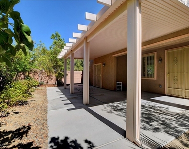 7110 Purple Iris Avenue - Photo Thumbnail 27