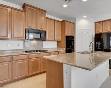 7110 Purple Iris Avenue - Photo Thumbnail 41