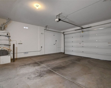 7110 Purple Iris Avenue - Photo Thumbnail 13