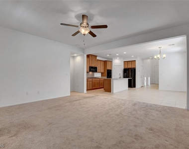 7110 Purple Iris Avenue - Photo Thumbnail 38