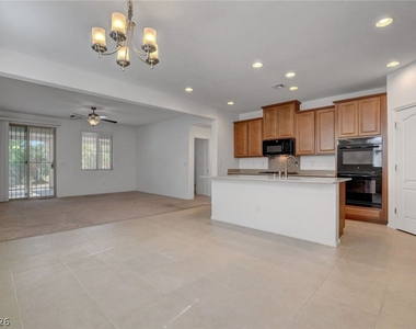 7110 Purple Iris Avenue - Photo Thumbnail 25