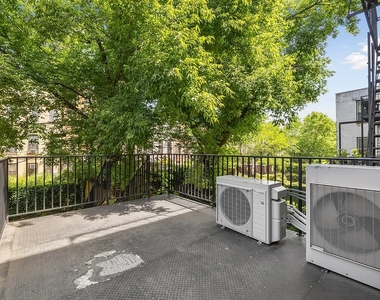 521 Decatur Street - Photo Thumbnail 2