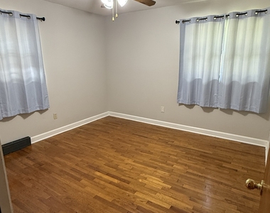 12 Georgia Avenue - Photo Thumbnail 10
