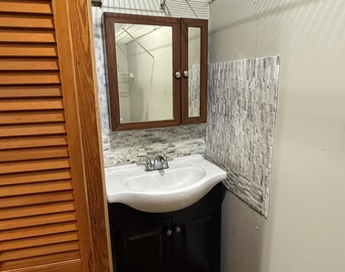 12 Georgia Avenue - Photo Thumbnail 4