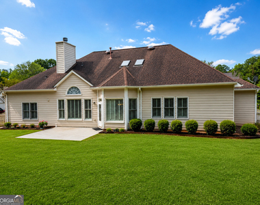 225 Lockmeade Way - Photo Thumbnail 2