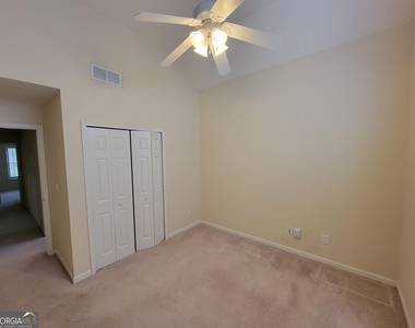 225 Lockmeade Way - Photo Thumbnail 22
