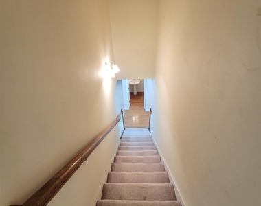 225 Lockmeade Way - Photo Thumbnail 19
