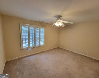 225 Lockmeade Way - Photo Thumbnail 25