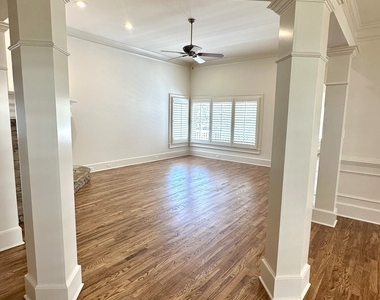 2635 Muskogee Lane - Photo Thumbnail 7