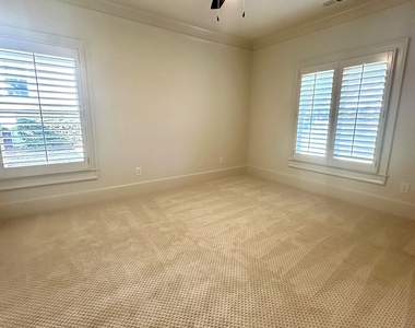 2635 Muskogee Lane - Photo Thumbnail 25