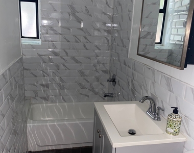 34-56 33rd Street - Photo Thumbnail 2