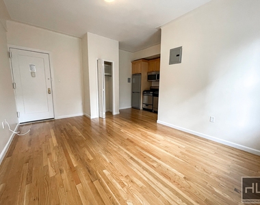 West 13 Street - Photo Thumbnail 1