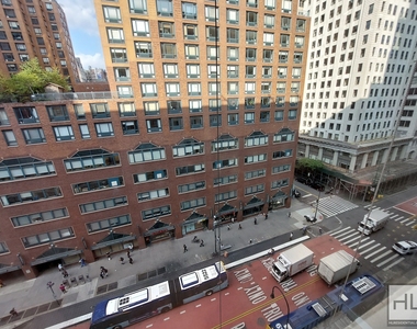 Fourth Avenue - Photo Thumbnail 4