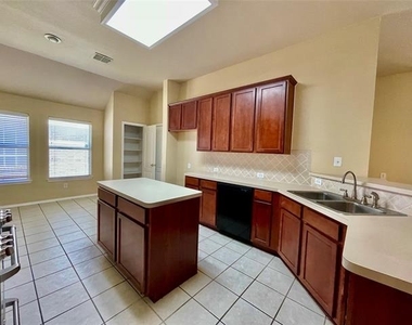 1535 Silver Spur Drive - Photo Thumbnail 23